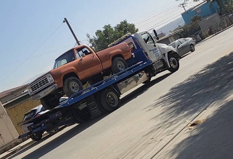 Dodge-pick-up-1975-1