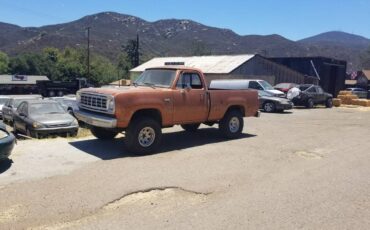 Dodge-pick-up-1975-10