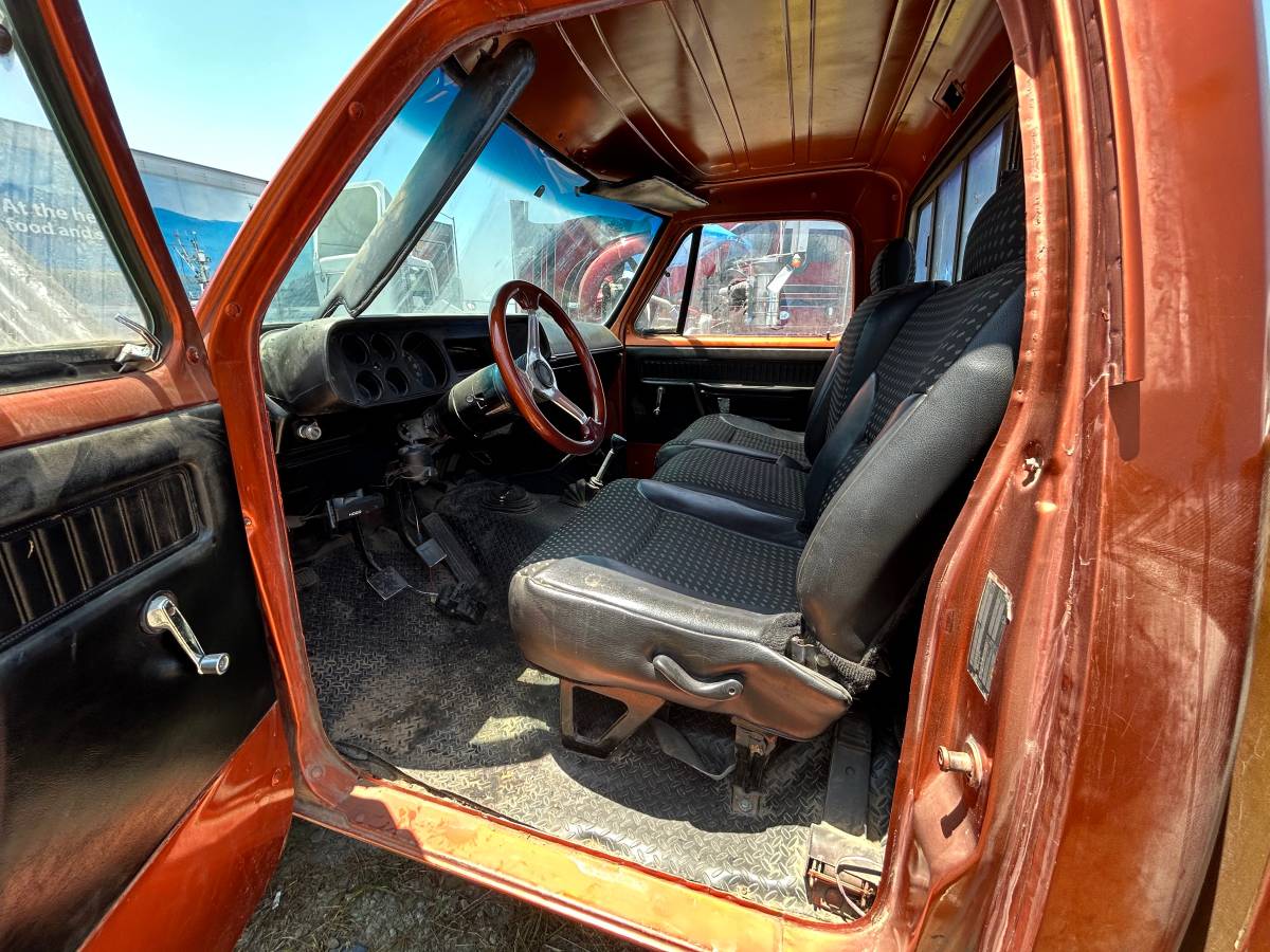 Dodge-pick-up-1975-2