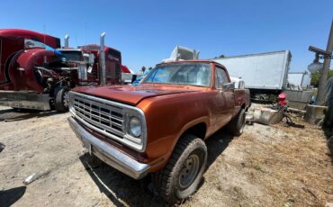 Dodge-pick-up-1975