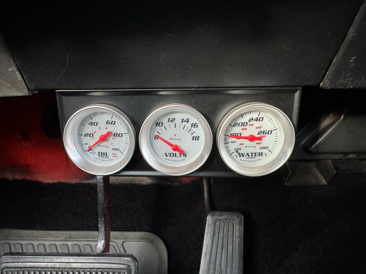 Dodge-pickup-1977-black-19