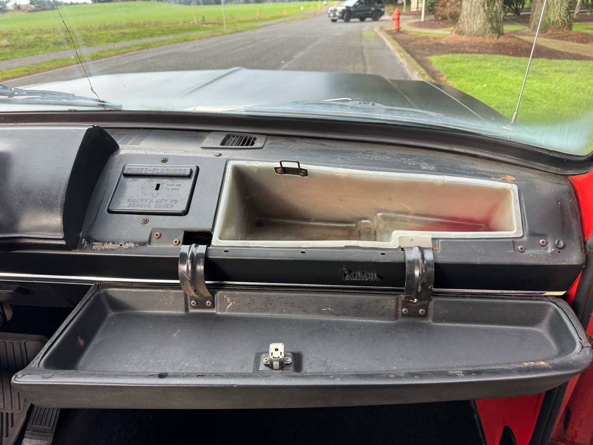 Dodge-pickup-1977-black-21