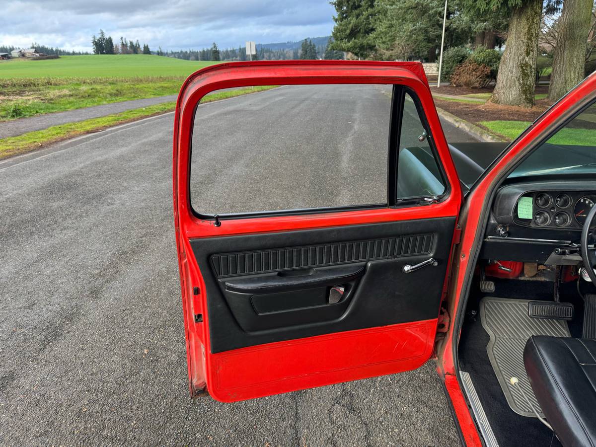 Dodge-pickup-1977-black-44