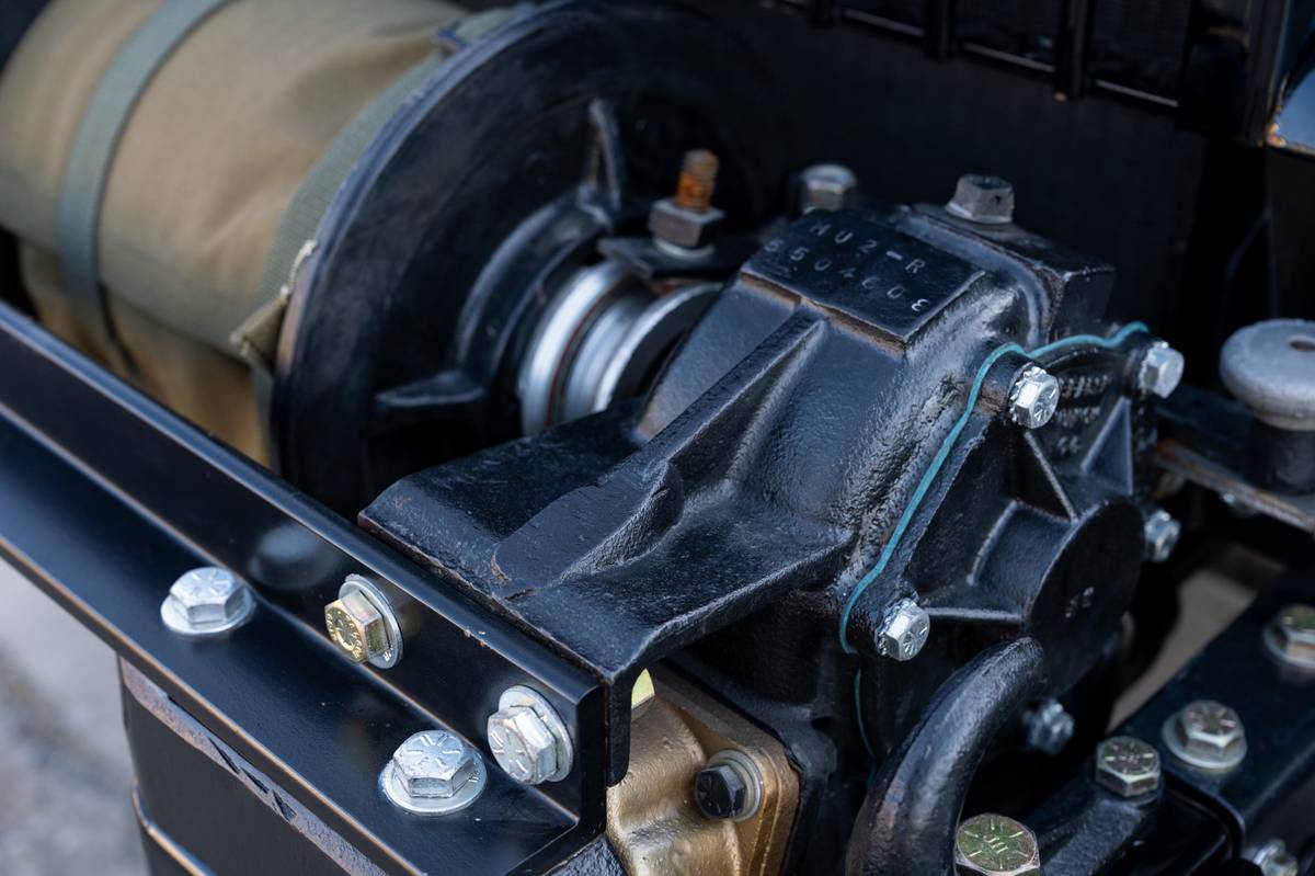 Dodge-power-wagon-1948-blue-13