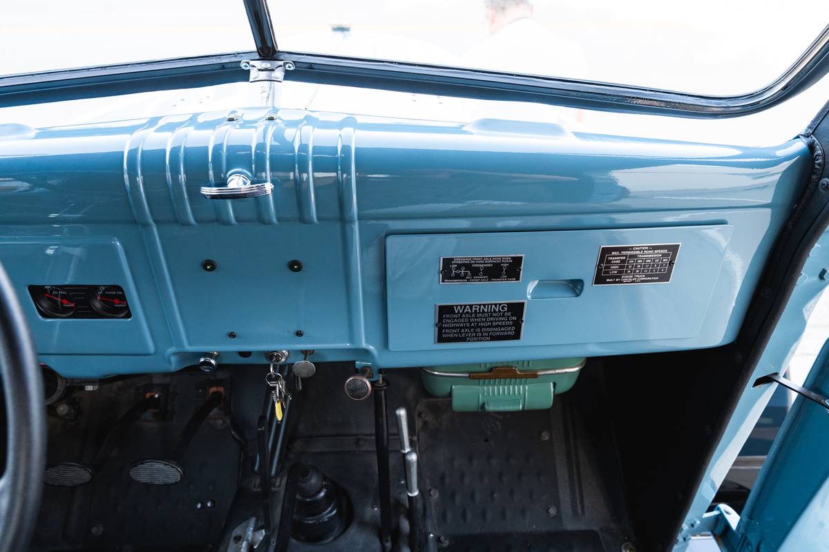 Dodge-power-wagon-1948-blue-22