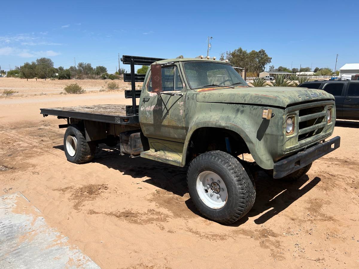 Dodge-power-wagon-1976-1