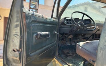 Dodge-power-wagon-1976-10