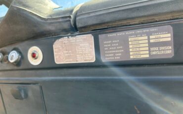 Dodge-power-wagon-1976-14