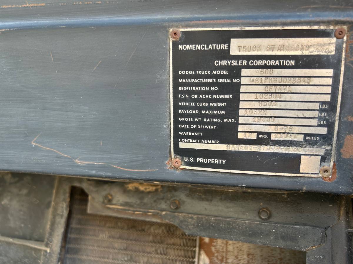 Dodge-power-wagon-1976-15