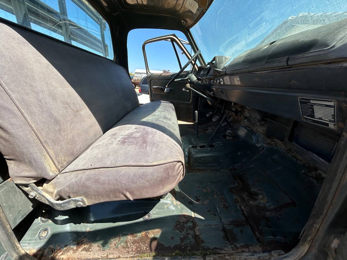 Dodge-power-wagon-1976-16