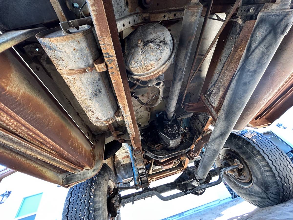 Dodge-power-wagon-1976-18