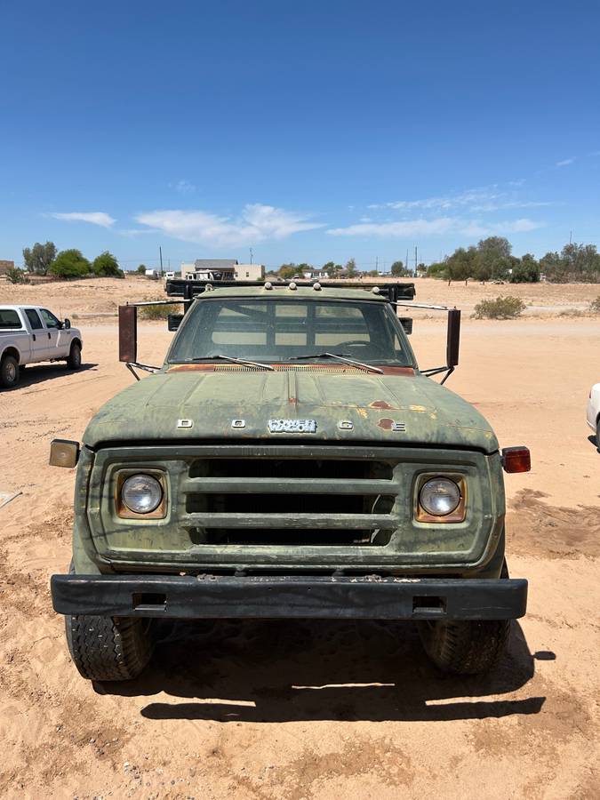 Dodge-power-wagon-1976-2