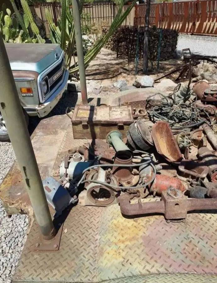 Dodge-powerwagon-1942-green-13