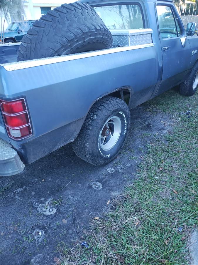 Dodge-ram-1500-1988-blue-2