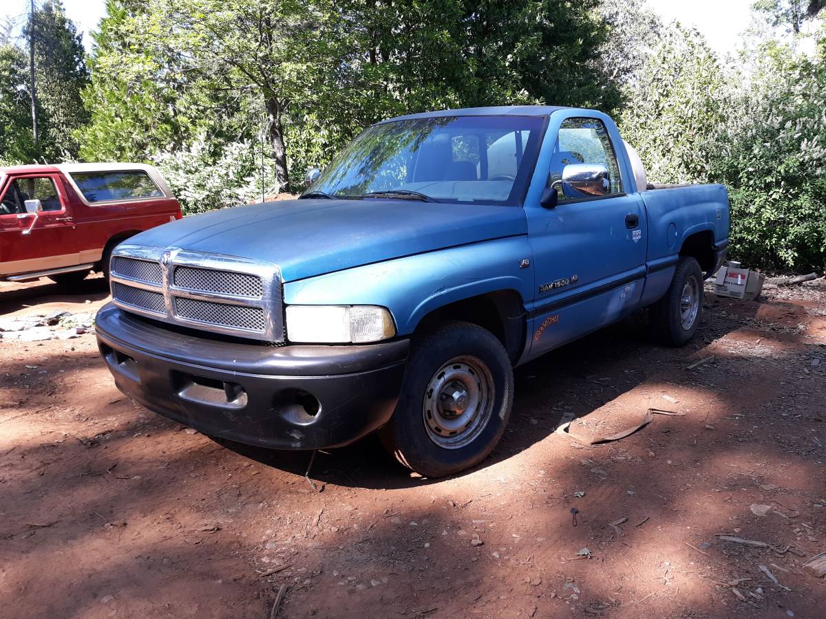 Dodge-ram-1500-1994-blue
