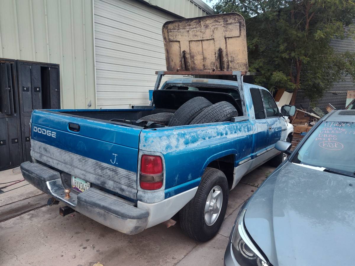 Dodge-ram-1500-1996-blue-1