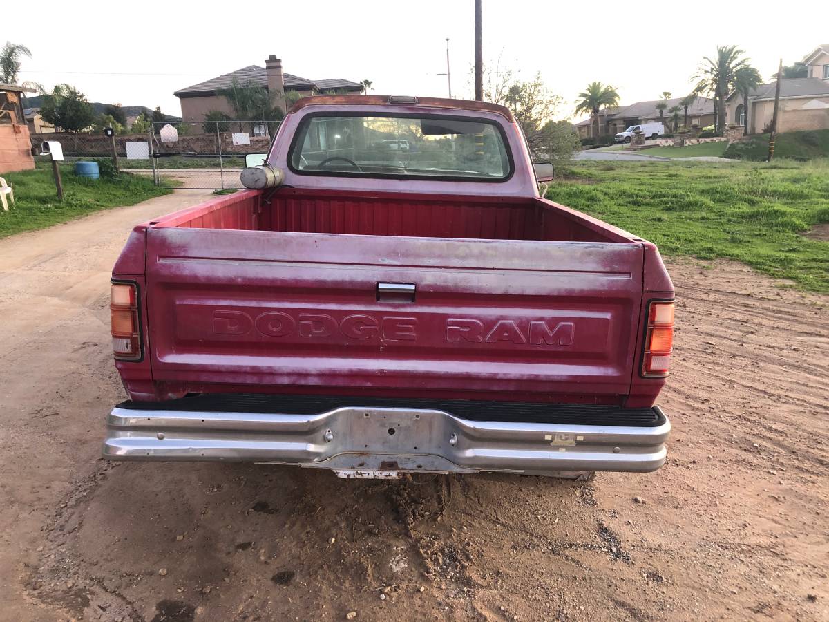 Dodge-ram-1988-11