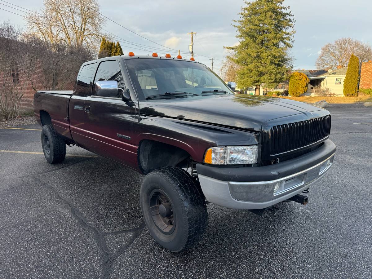 Dodge-ram-2500-1996-black-1