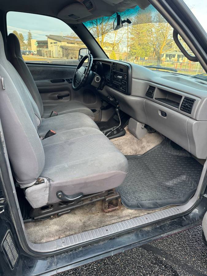 Dodge-ram-2500-1996-black-2