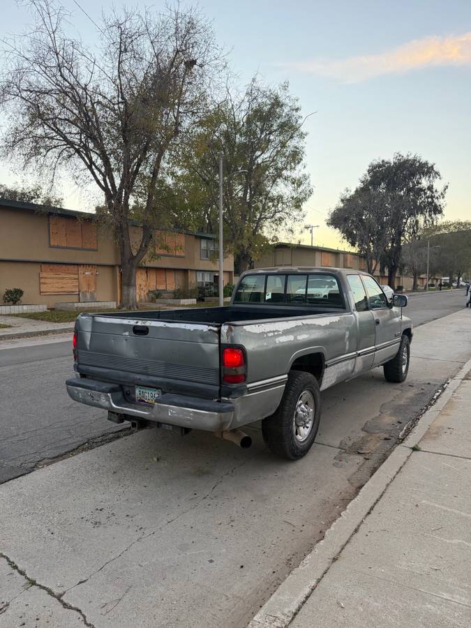 Dodge-ram-2500-diesel-1995-grey-4