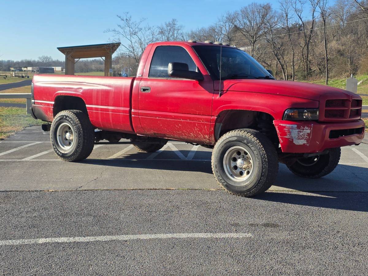 Dodge-ram-2500-diesel-1996-red