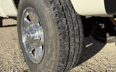 Dodge-ram-3500-1982-white-8