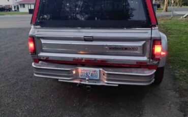 Dodge-ram-3500-1984-red-15