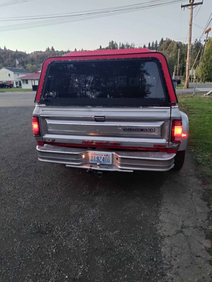 Dodge-ram-3500-1984-red-15