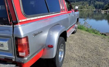 Dodge-ram-3500-1984-red-8
