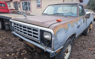 Dodge-ram-3500-4x4-1983-blue