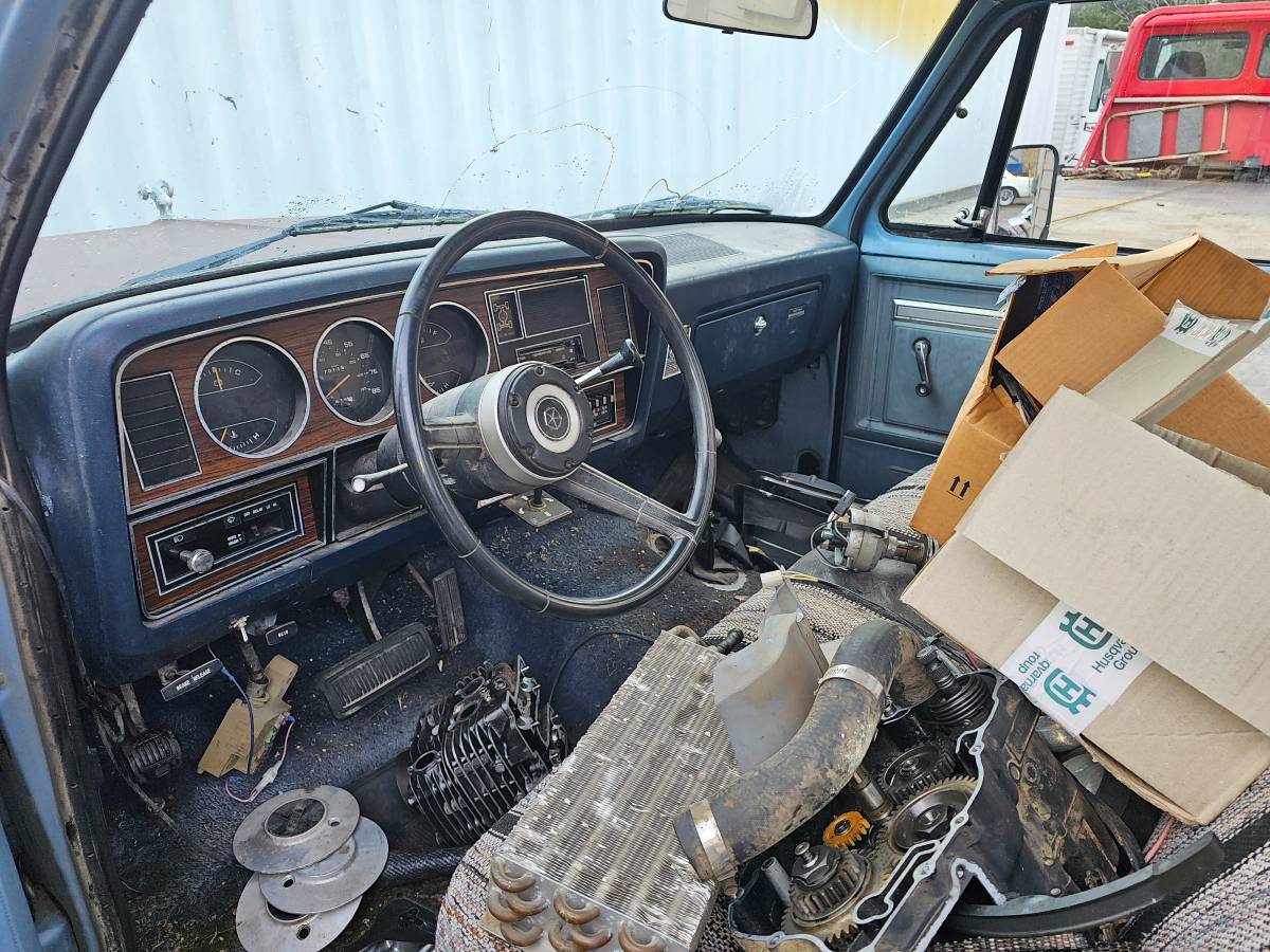 Dodge-ram-3500-4x4-1983-blue-4