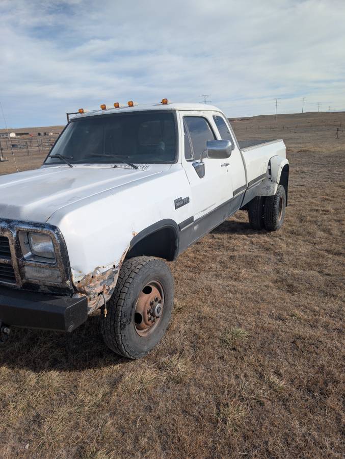 Dodge-ram-3500-diesel-1992-white-10