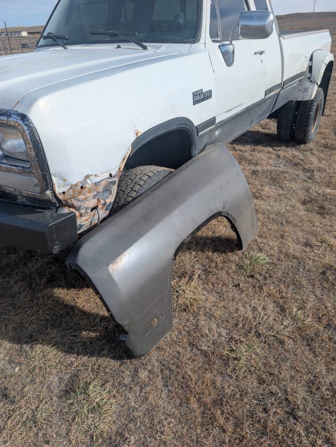 Dodge-ram-3500-diesel-1992-white-9