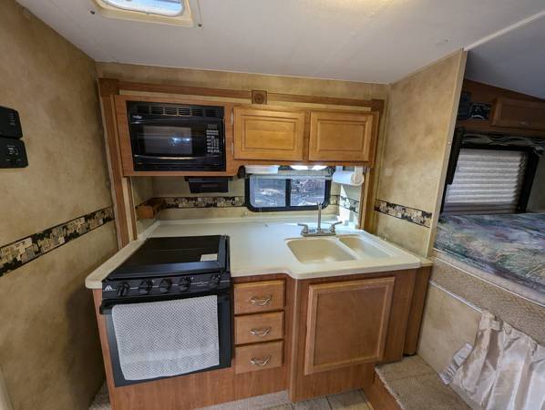 Dodge-ram-3500-diesel-1996-white-13