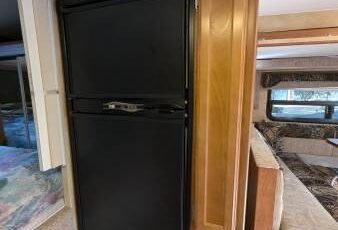 Dodge-ram-3500-diesel-1996-white-16