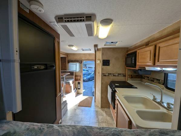 Dodge-ram-3500-diesel-1996-white-17