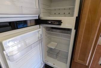 Dodge-ram-3500-diesel-1996-white-18