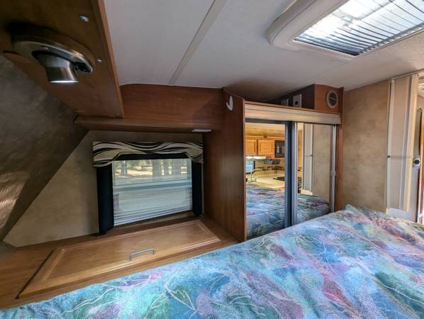 Dodge-ram-3500-diesel-1996-white-2