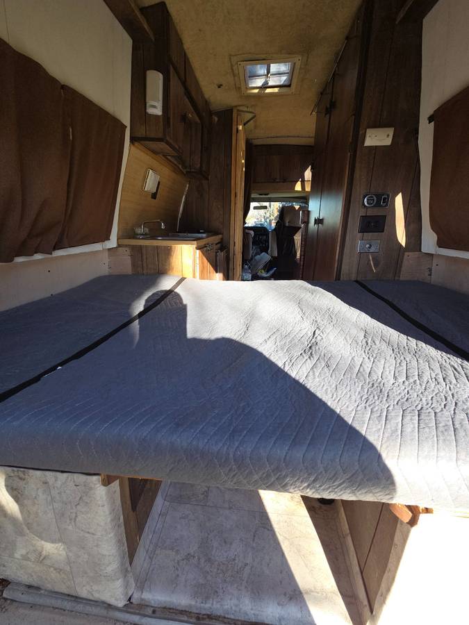 Dodge-ram-b250-1983-brown-4