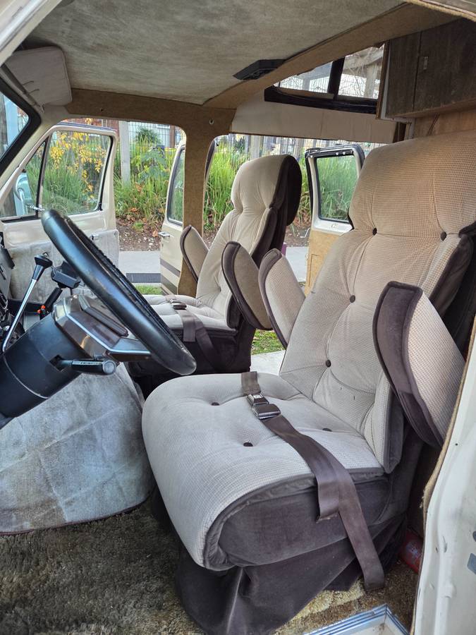 Dodge-ram-b250-1983-brown-9