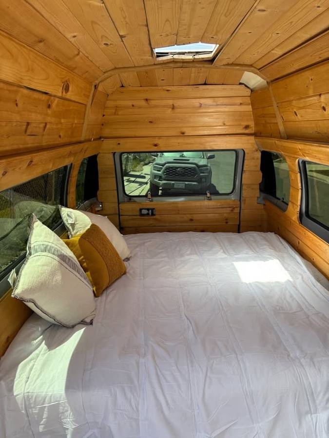 Dodge-ram-b350-1985-4