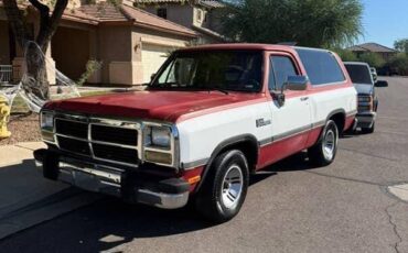 Dodge-ram-charger-1992-1