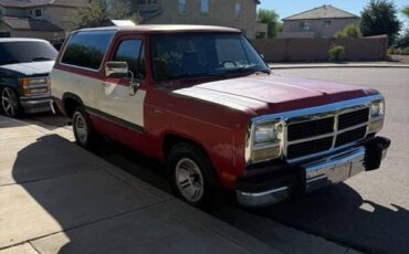 Dodge-ram-charger-1992-5