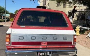 Dodge-ram-charger-1992-7