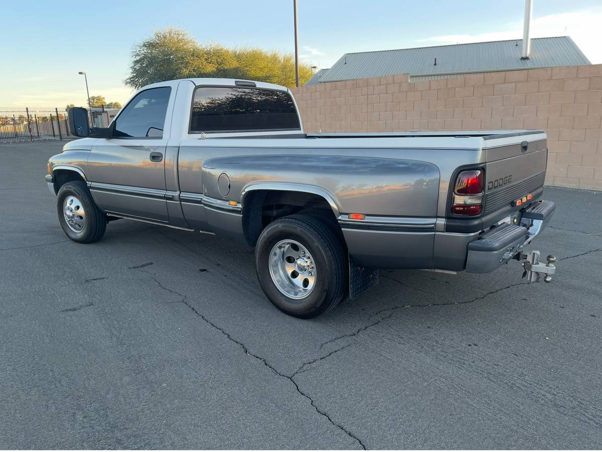 Dodge-ram-dually-1996-2