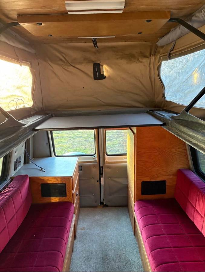 Dodge-ram-van-1991-1