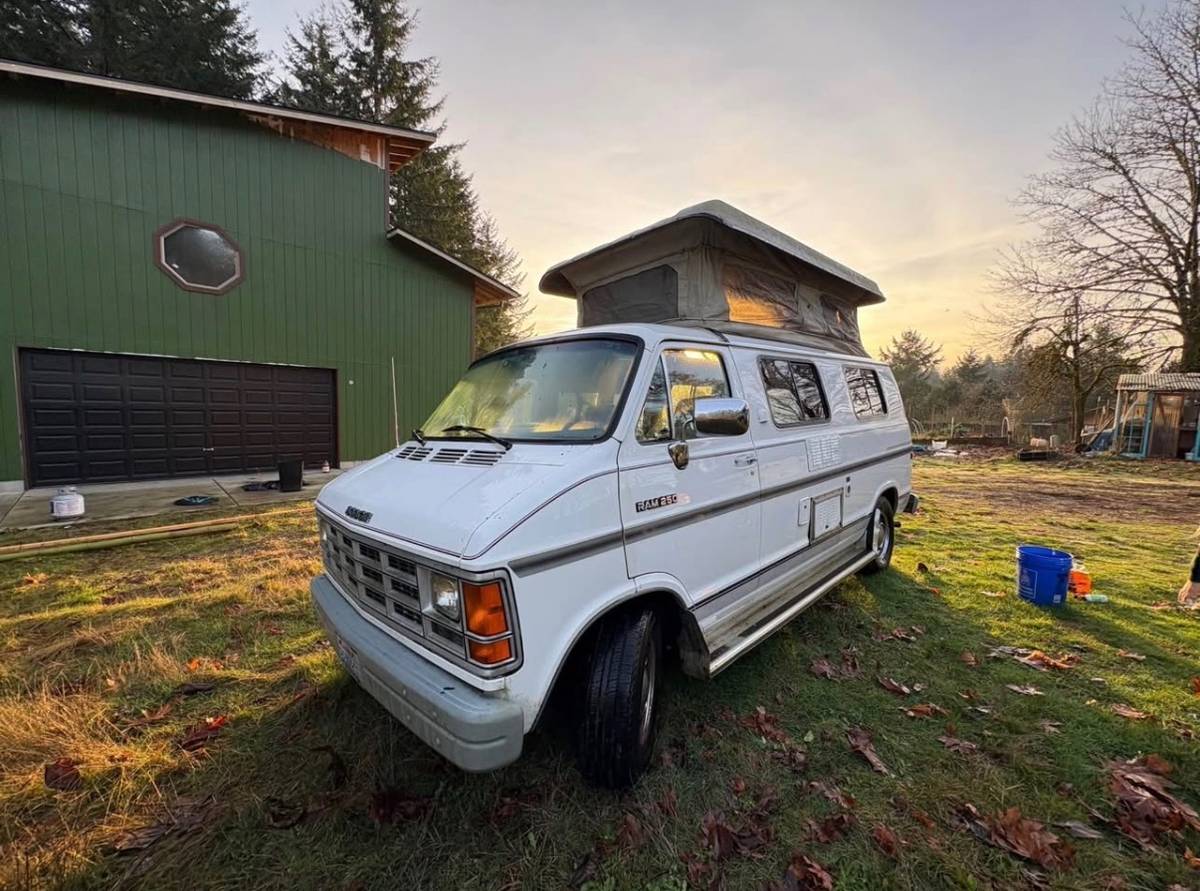 Dodge-ram-van-1991-2