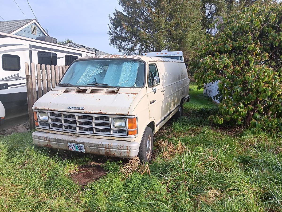 Dodge-ram-van-2500-1992-1