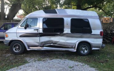 Dodge-ram-van-2500-1996-custom