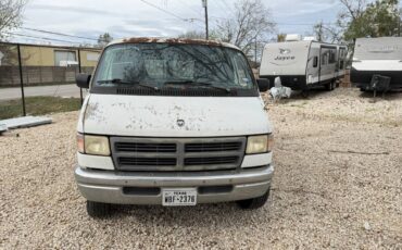 Dodge-ram-van-b1500-1995-white-4